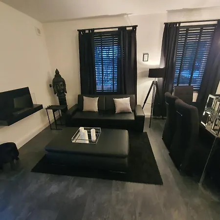 Luxurioes Eingerichtetes Apartment Naehe Duesseldorf Flughafen / Messe