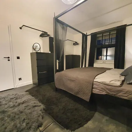 Luxurioes Eingerichtetes Apartment Naehe Duesseldorf Flughafen / Messe Apartamento *